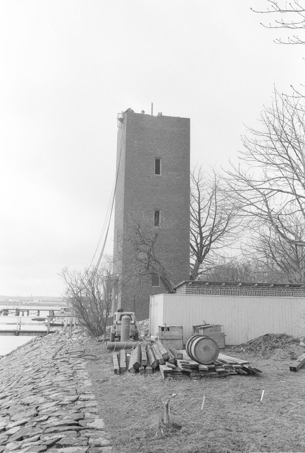 Abriss des Lotsenturms im Frühjahr 1972.